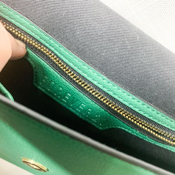Forever 21 Crossbody Handbag Snap Closure Pebble Finish Dark Green inside Pocket - Picture 3 of 9